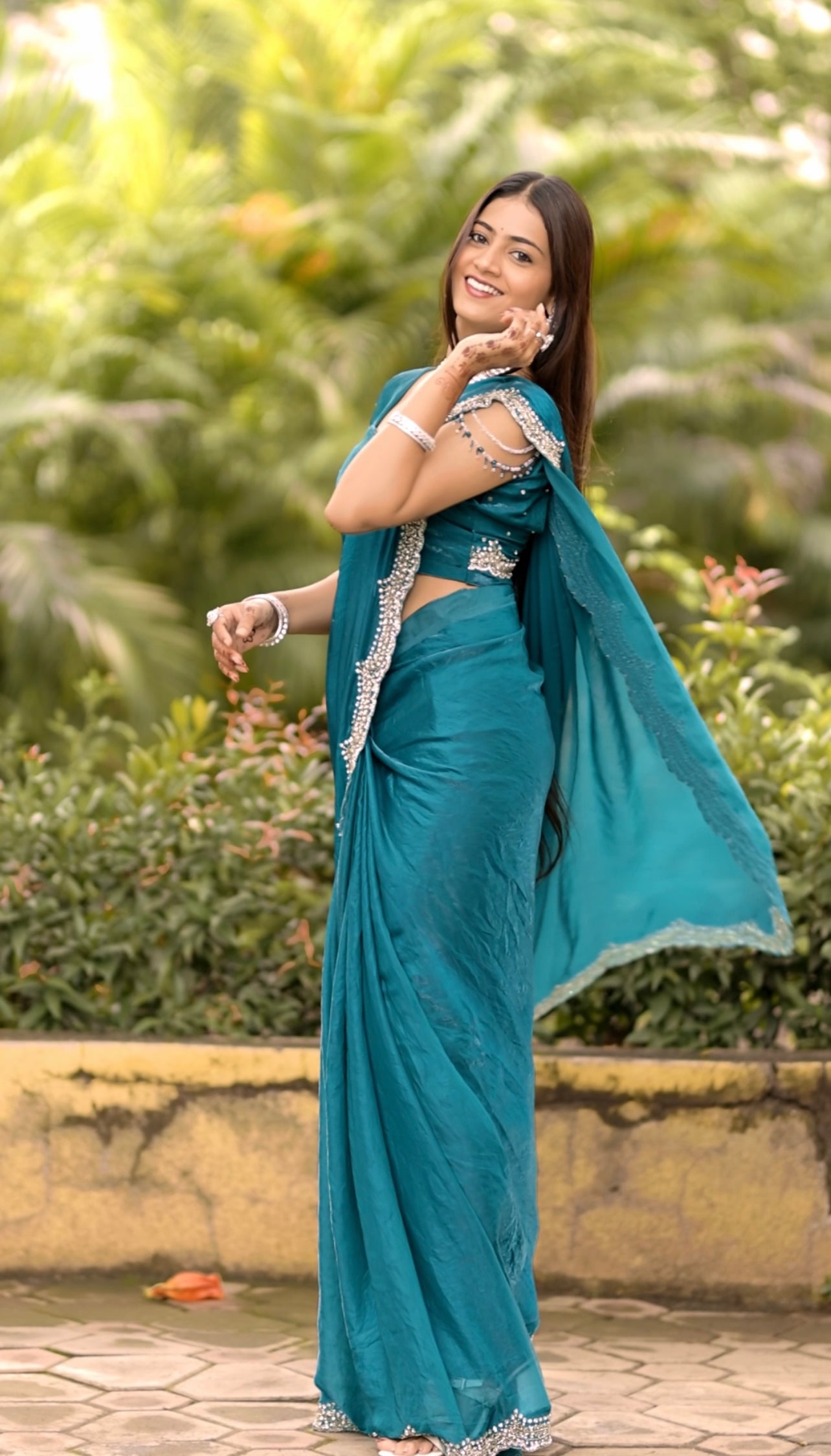 Heavy Border Designer Saree with Necklace Blouse