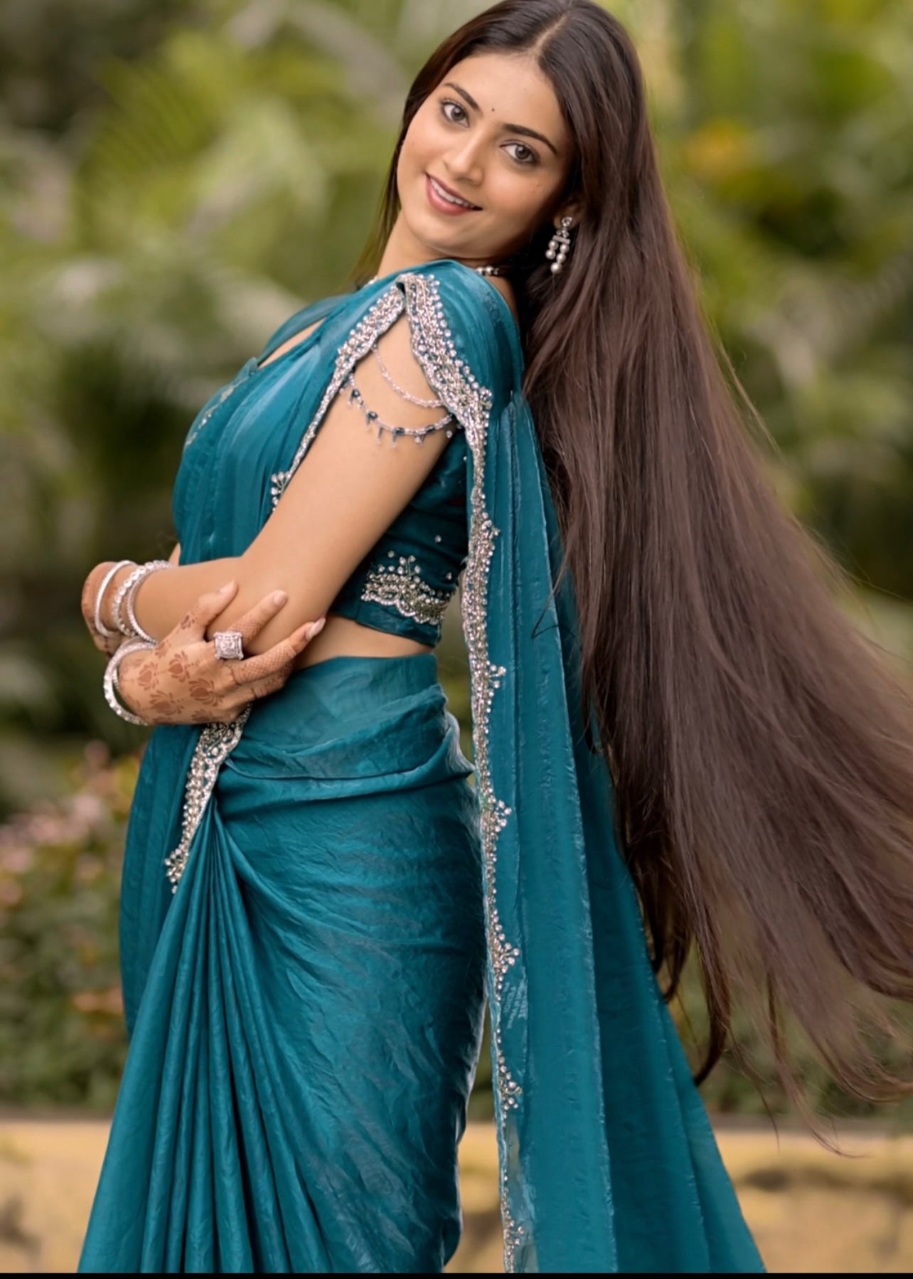 Heavy Border Designer Saree with Necklace Blouse