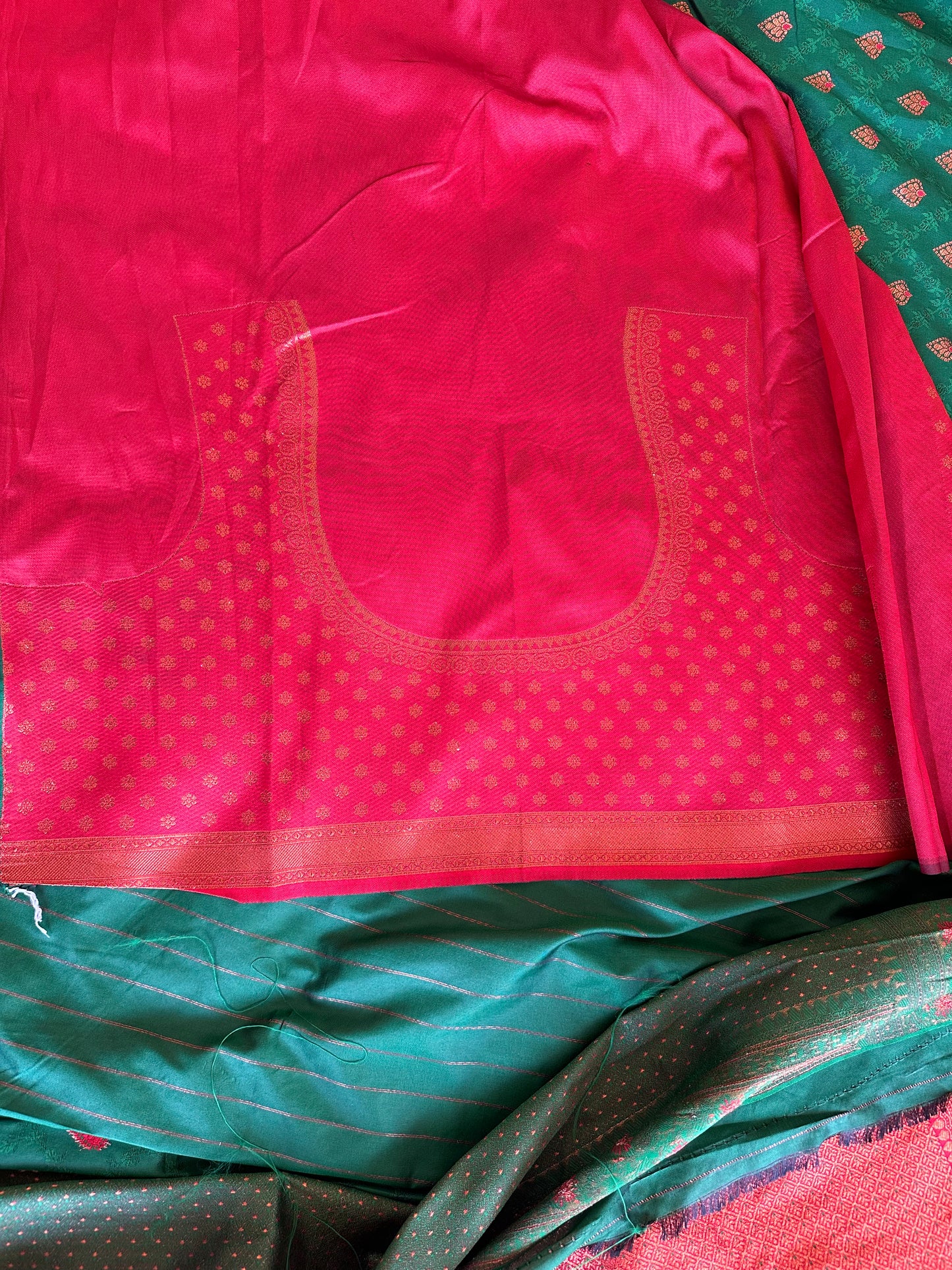Green Banarasi Saree Red Pallu & Border