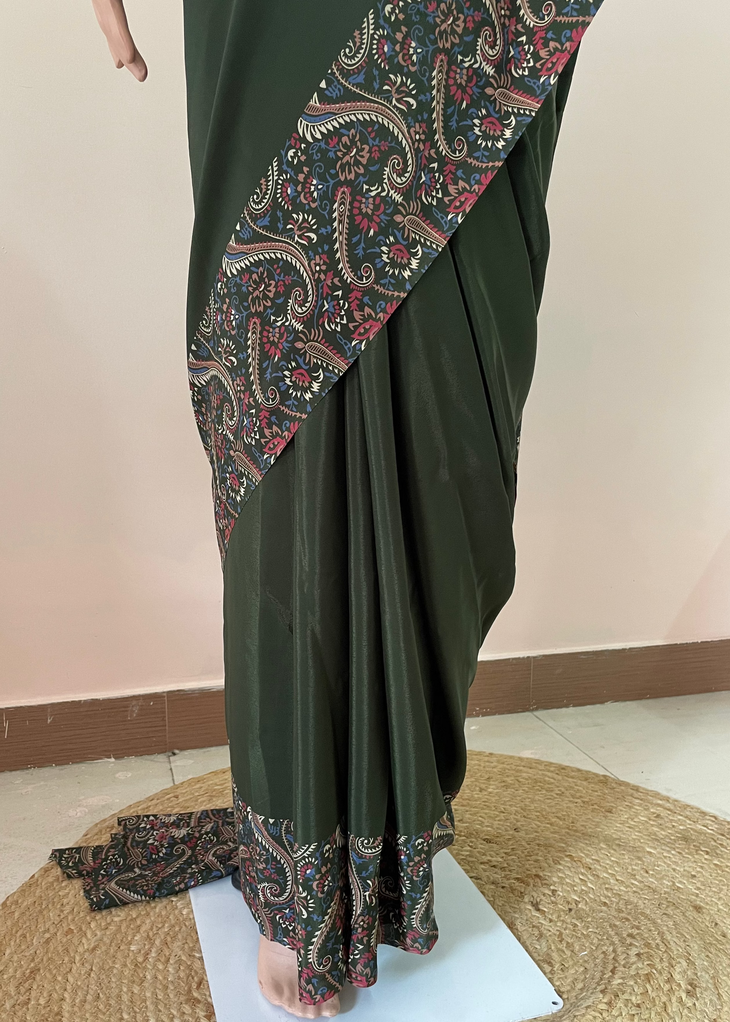 Plain Border Print Crepe Saree
