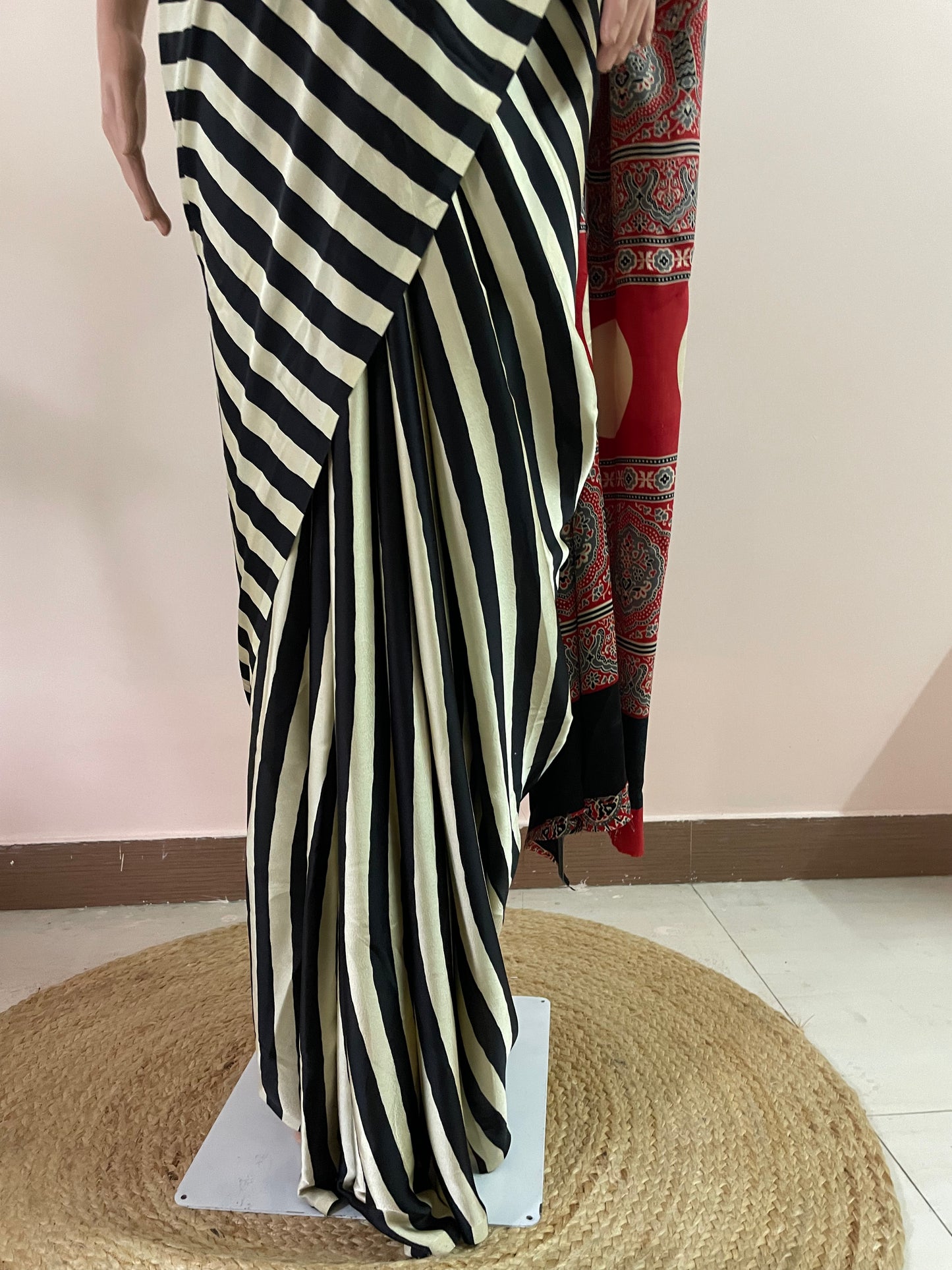 Ajrekha Modal Silk Saree