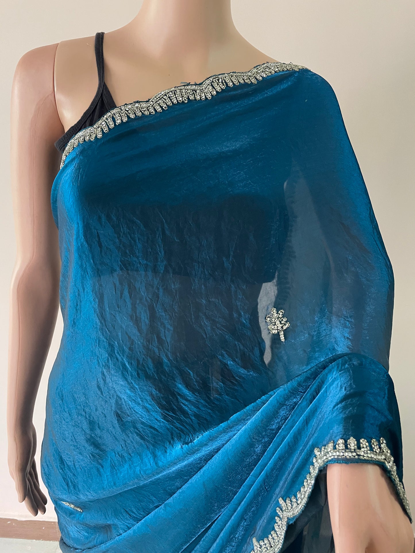 Mahi Party Wear Tissue Saree