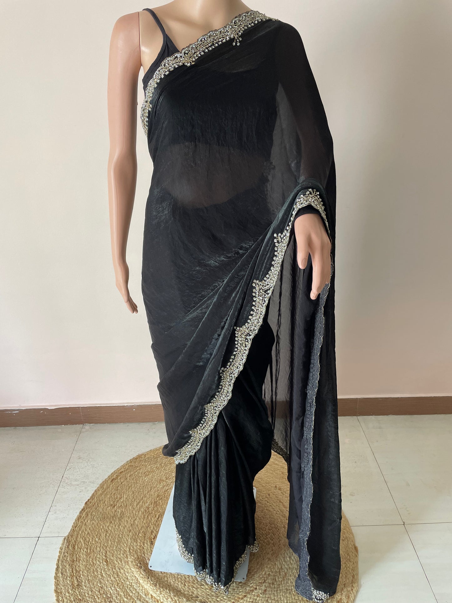 Heavy Border Designer Saree with Necklace Blouse