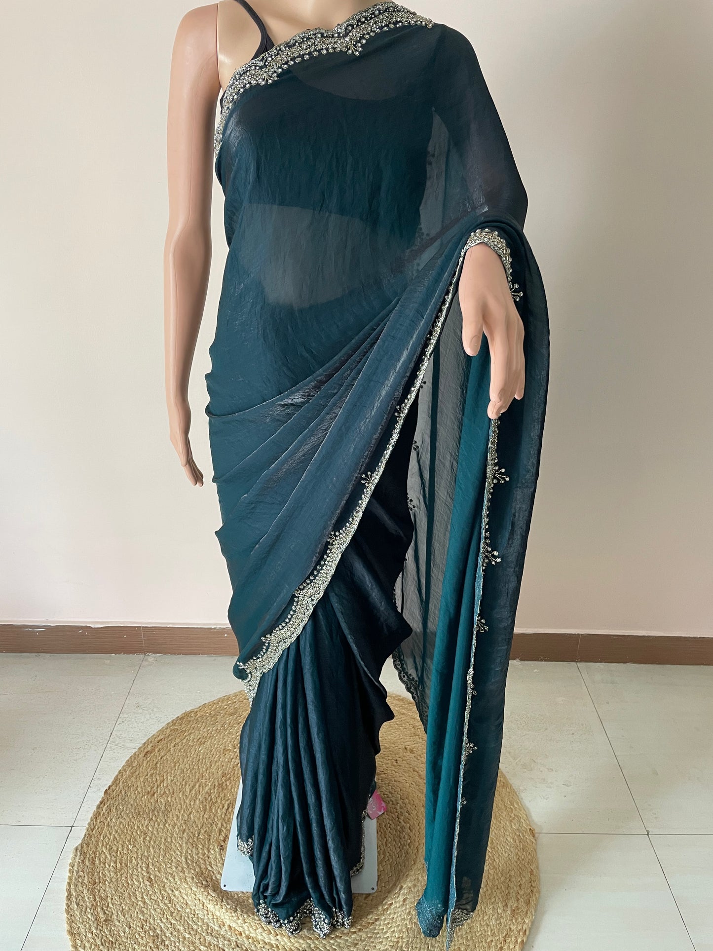 Heavy Border Designer Saree with Necklace Blouse