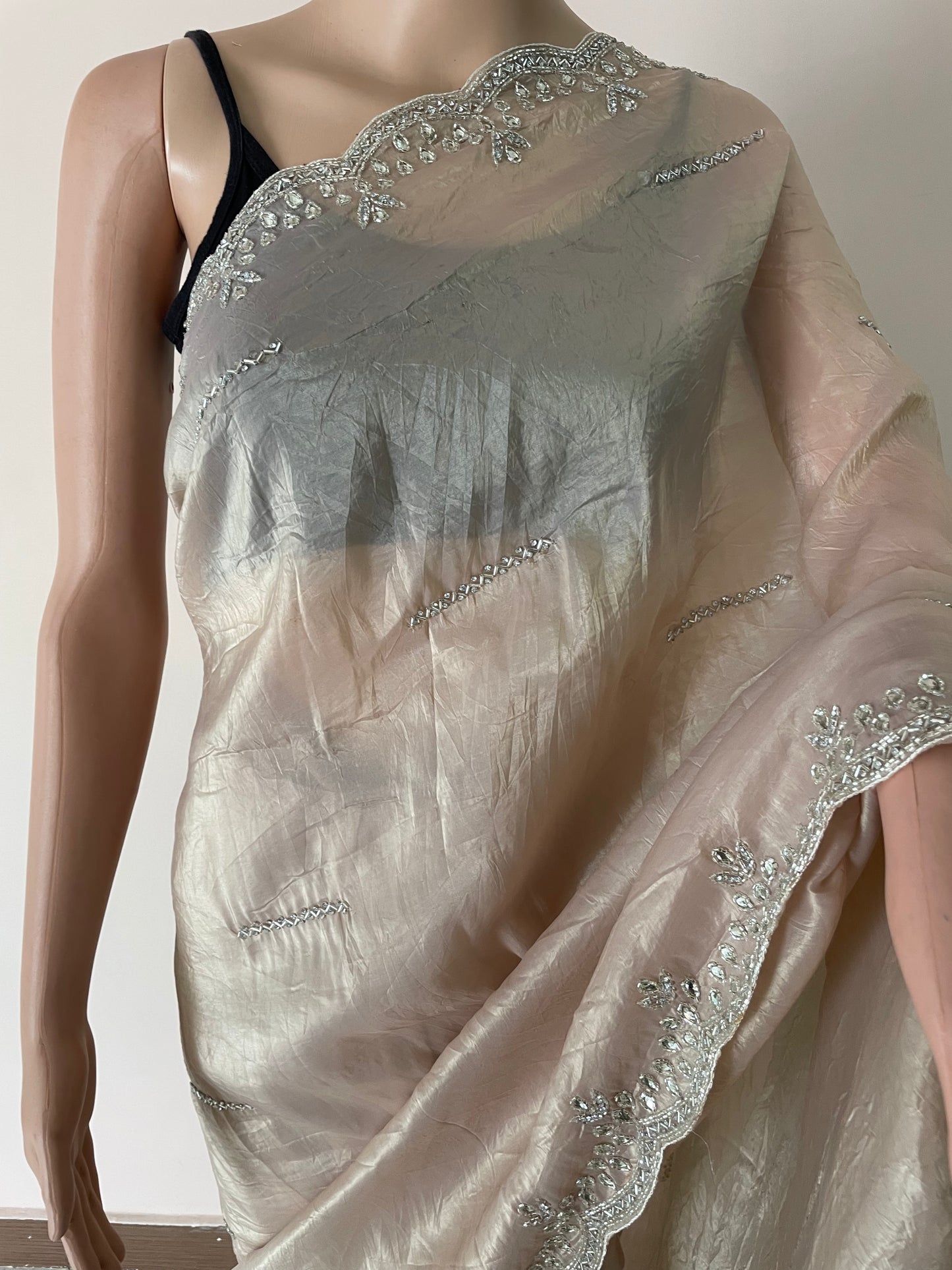 Dazzle Queen Party Wear Saree