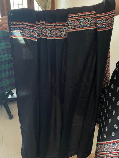 Ajrakh Pallu Booti Print Crepe Saree
