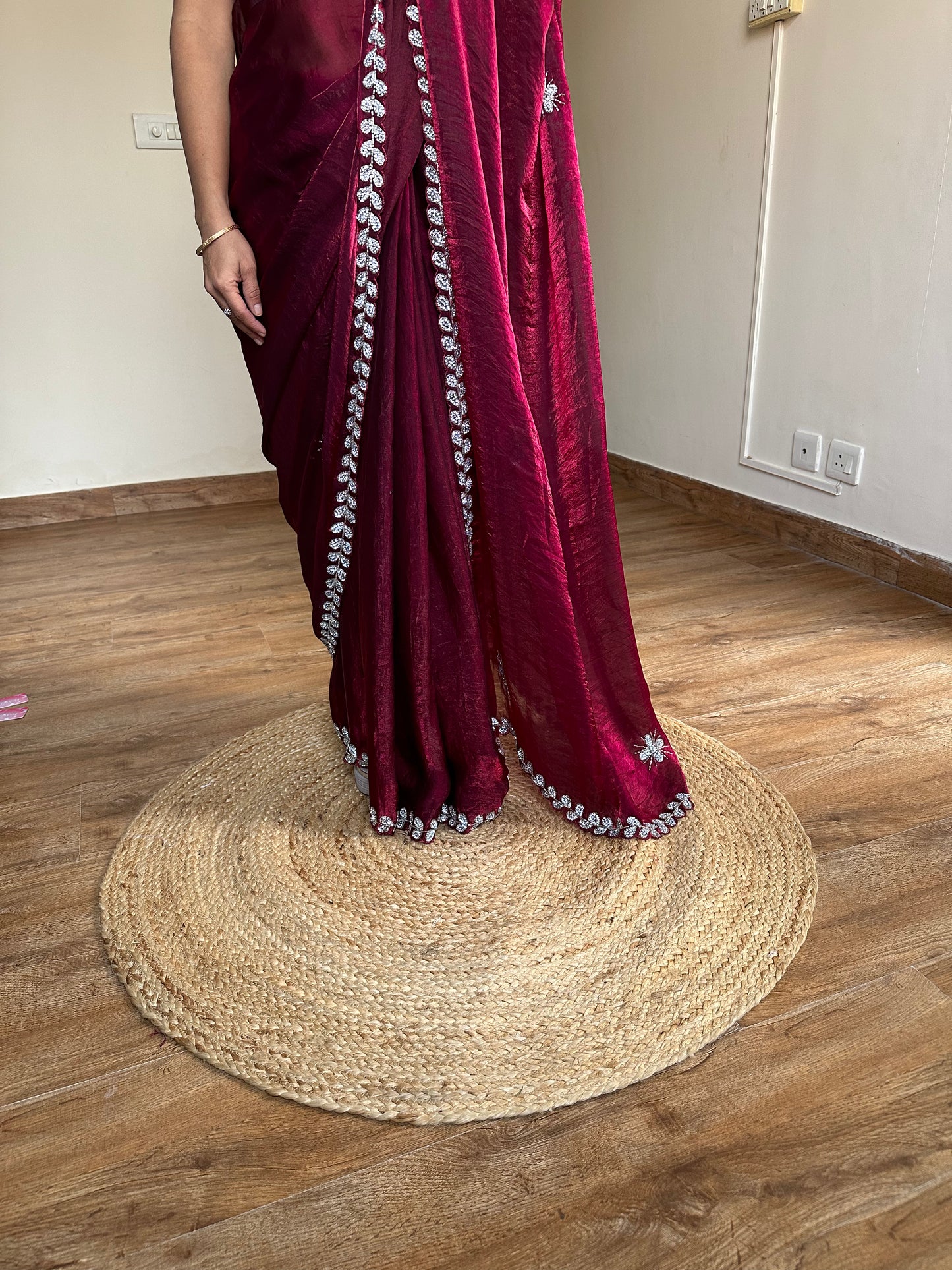 Diva Hand Work Tissue Saree