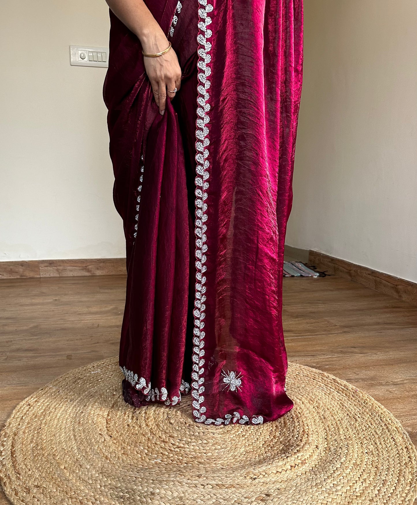Diva Hand Work Tissue Saree