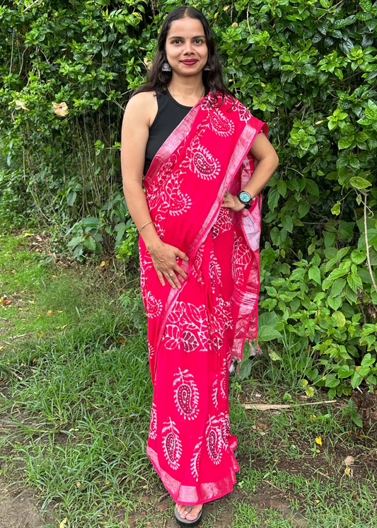 Gulabi Linen Saree