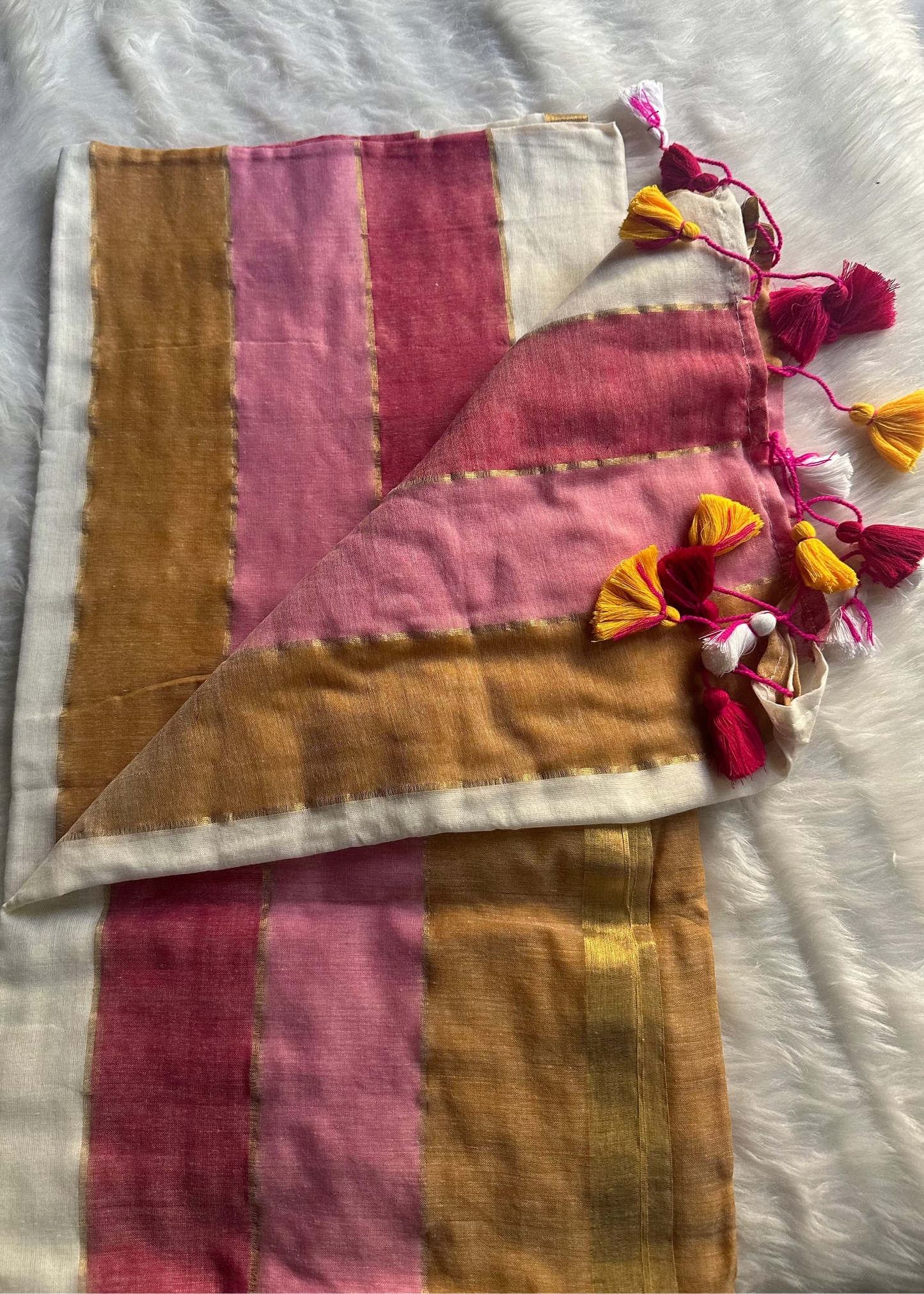 Mahira Satrangi Mul Saree
