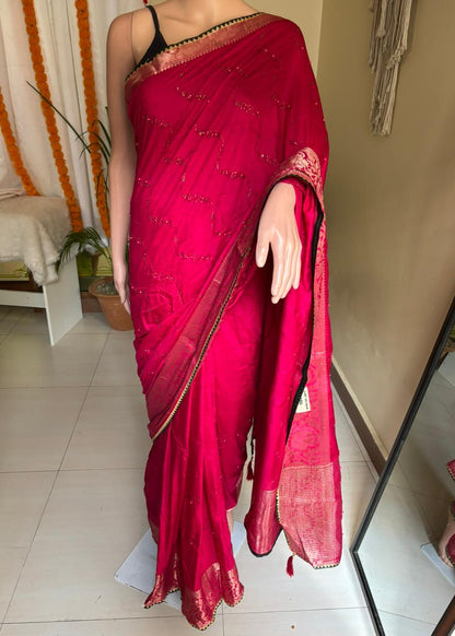Green Mannat Red Contrast Blouse Saree