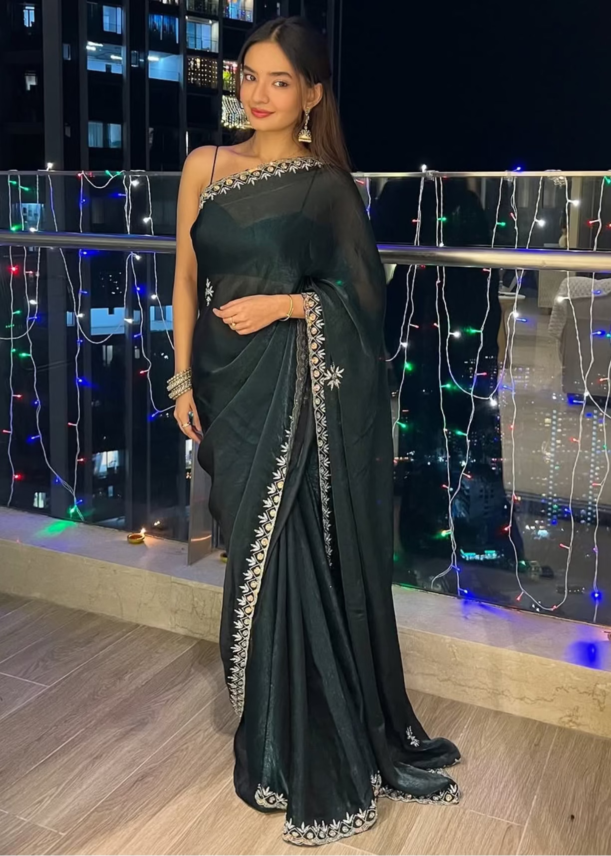 Anushka Sen Party Wear Saree